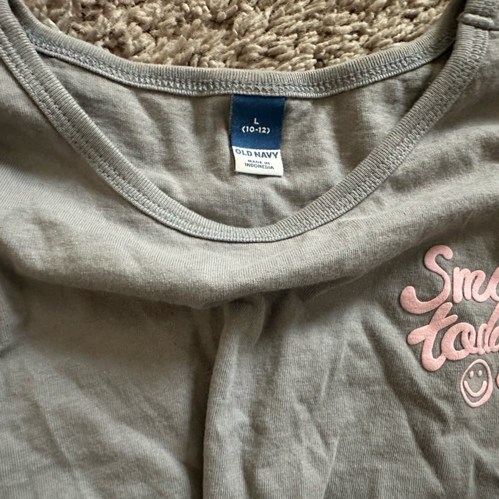 Preloved gray T-Shirt with Pink Graphic - Picture 2 of 3